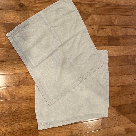 Pillow covers - Picture 3 of 5